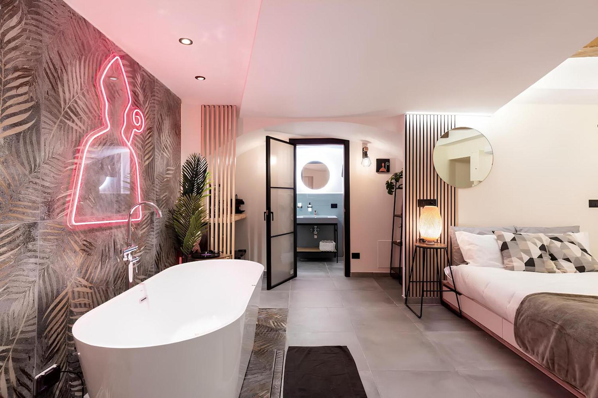 Jacuzzi - Centro Storico La Goccia Di S.gennaro Apartment