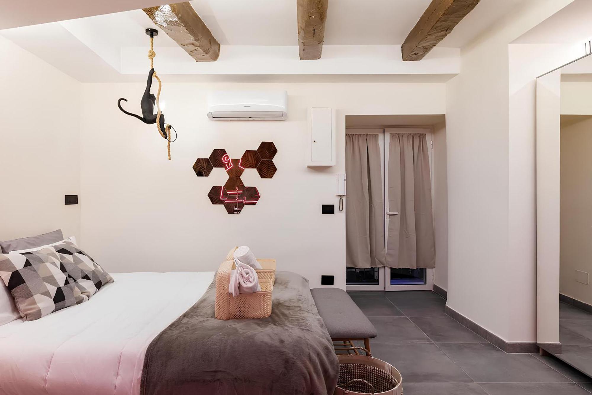 Apartment Jacuzzi - Centro Storico La Goccia Di S.gennaro *