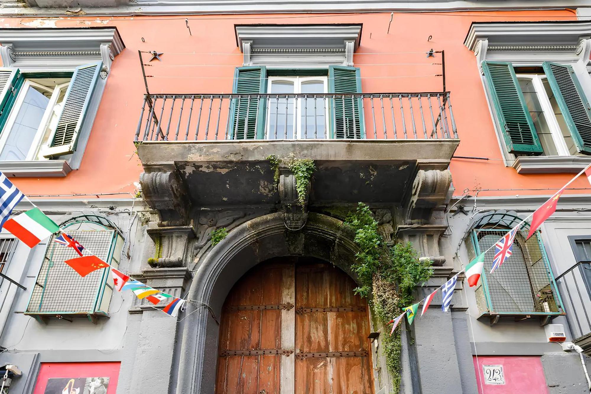 Appartamento Jacuzzi - Centro Storico La Goccia Di S.gennaro Napoli